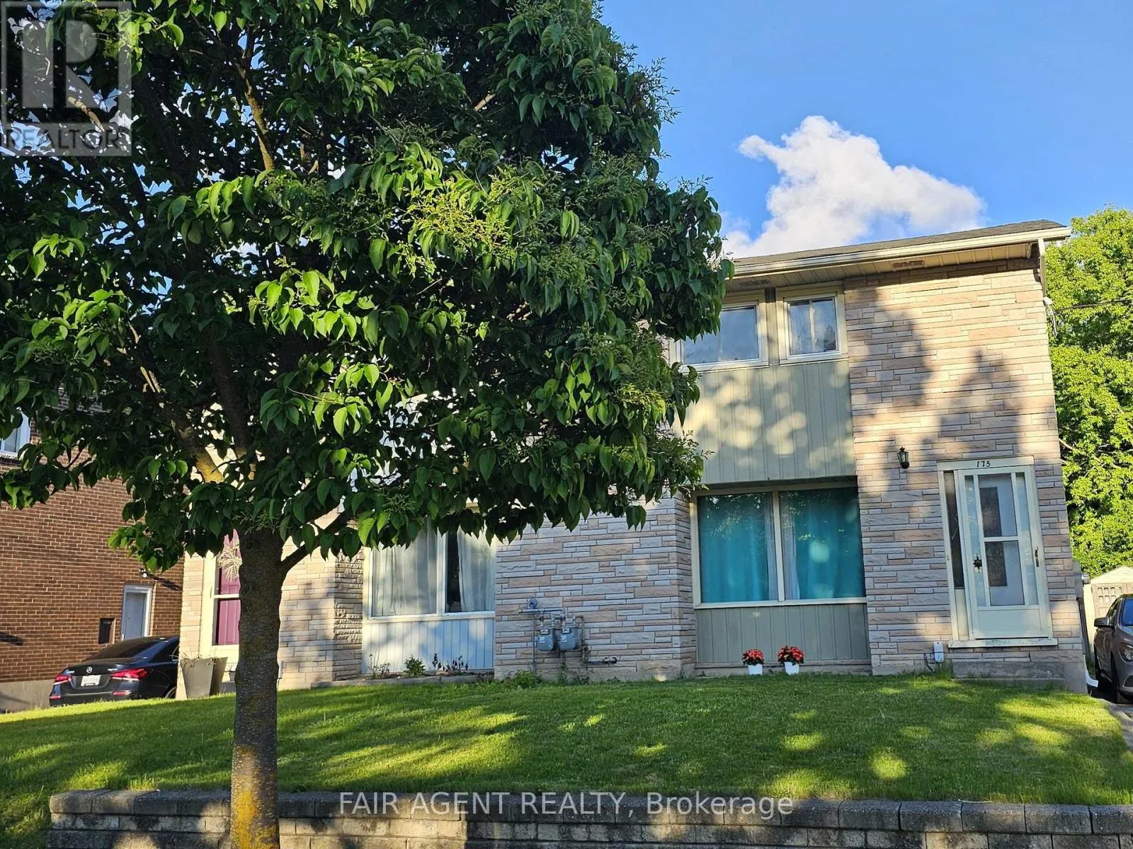 House for rent: 175 Fourth Avenue, Kitchener, Ontario N2C 1P3