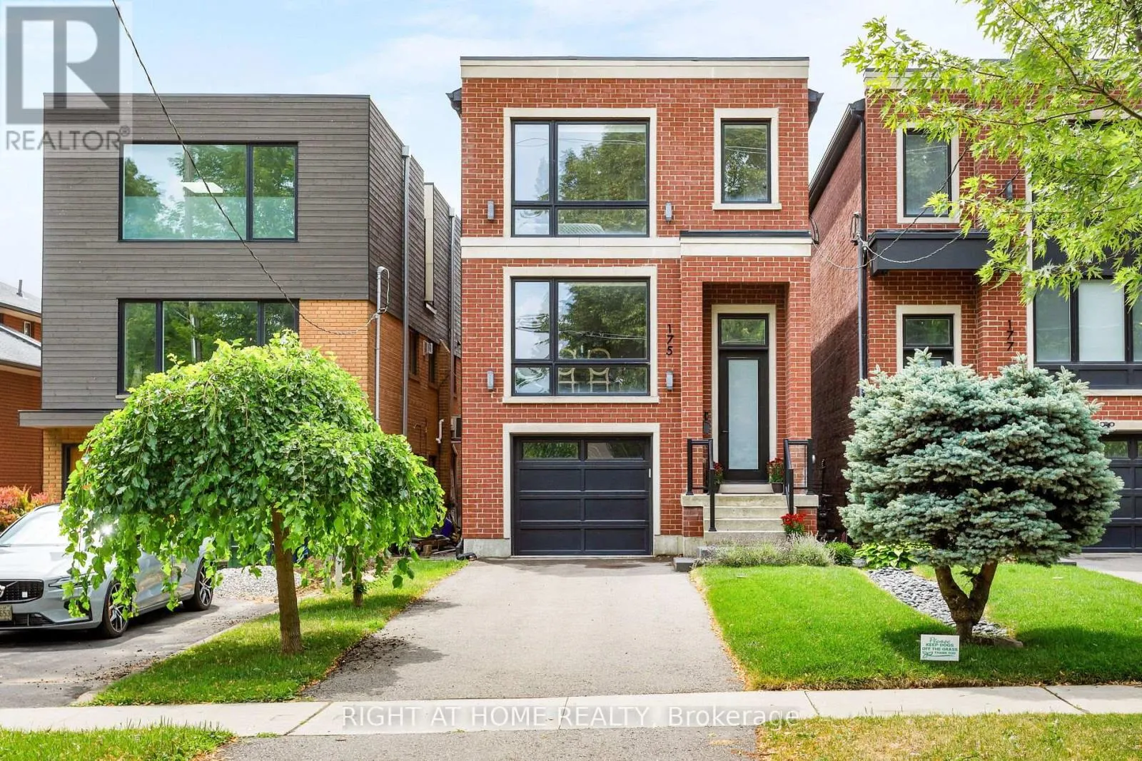 House for rent: 175 Hay Avenue, Toronto, Ontario M8Z 1G3