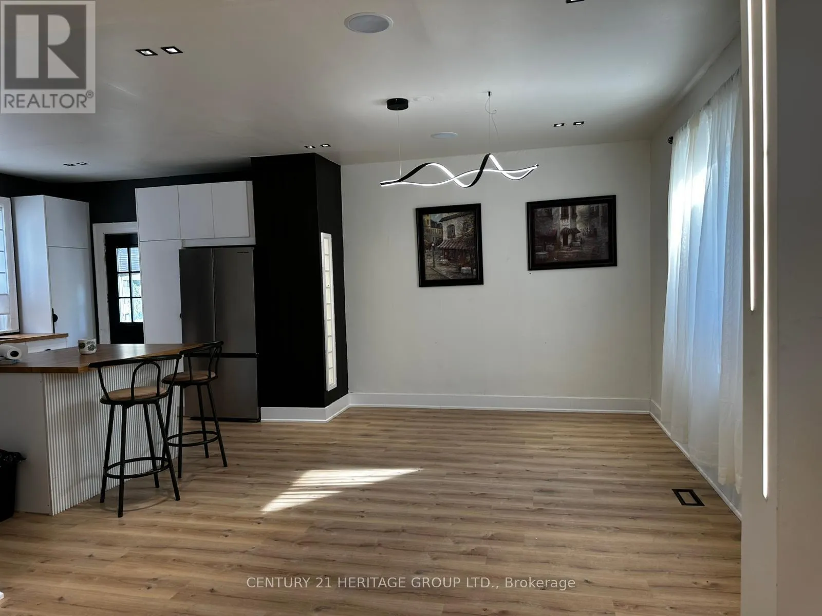 House for rent: 175 Park Road S, Oshawa, Ontario L1J 4H1