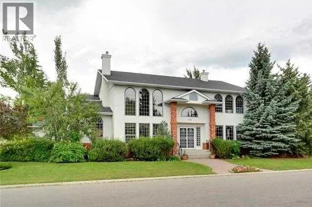 House for rent: 175 Pumpvalley Court Sw, Calgary, Alberta T2V 5G5