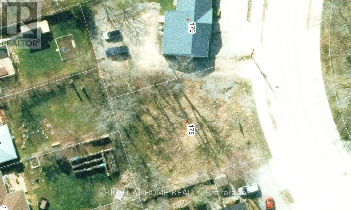 175 Simcoe Avenue, Georgina, Ontario L4P 2H6