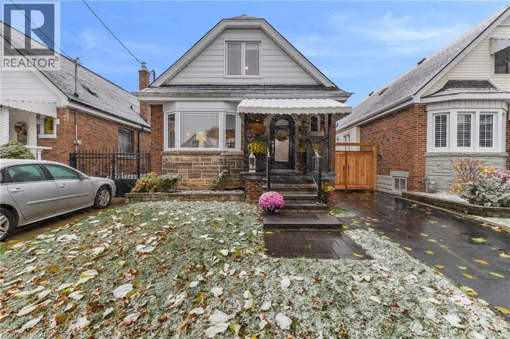 House for rent: 175 Wexford Avenue S, Hamilton, Ontario L8K 2P1