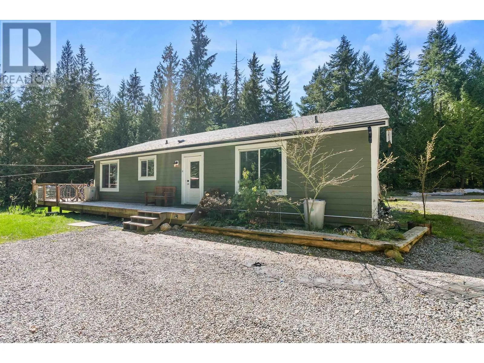 1751 Blower Road, Sechelt, British Columbia V7Z 0A6