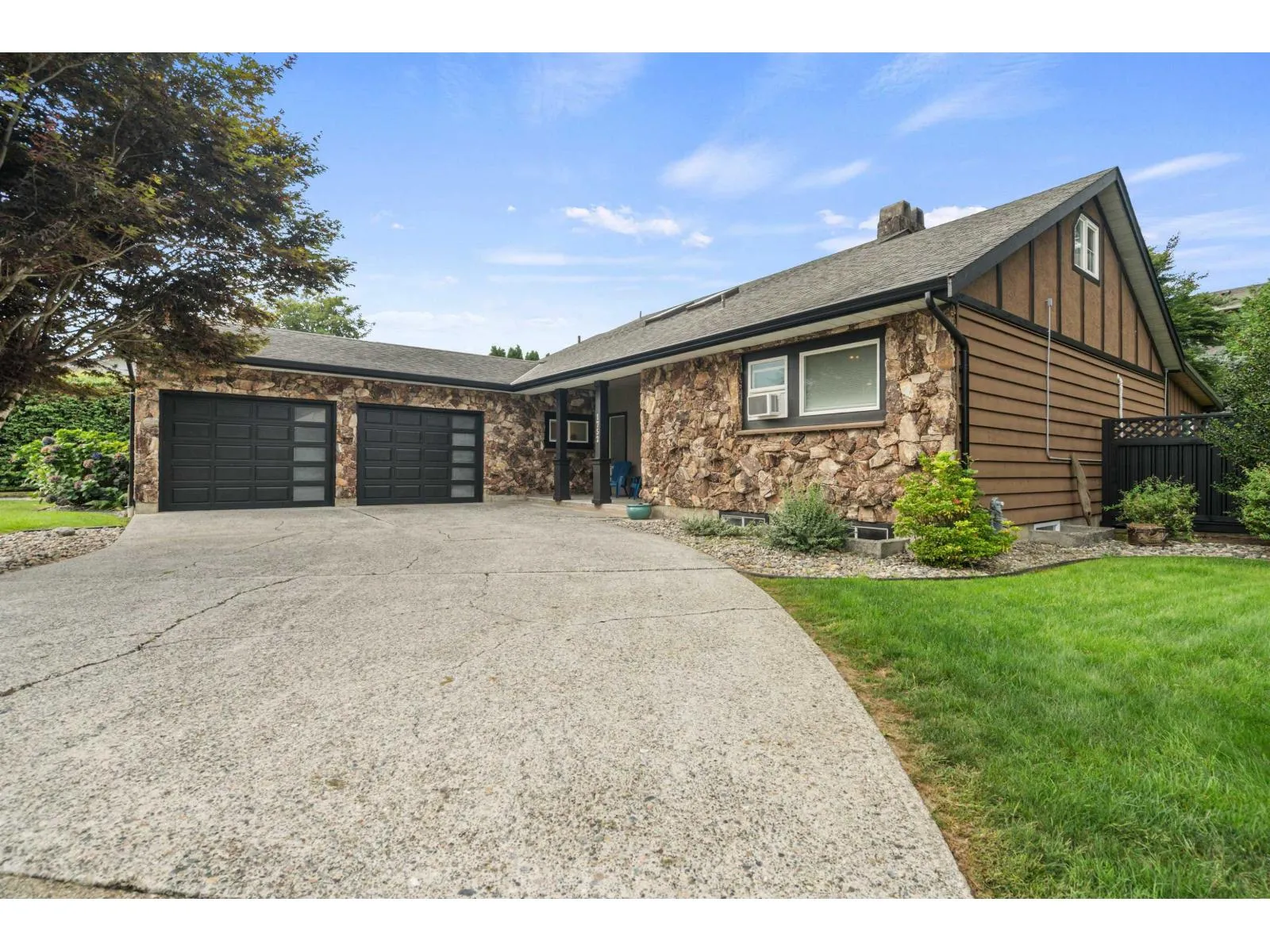 House for rent: 1752 Cedar Place|agassiz, Agassiz, British Columbia V0M 1A2