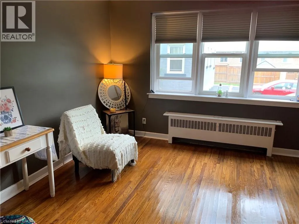 Apartment for rent: 1759 King Street E Unit# 33, Hamilton, Ontario L8K 1V6