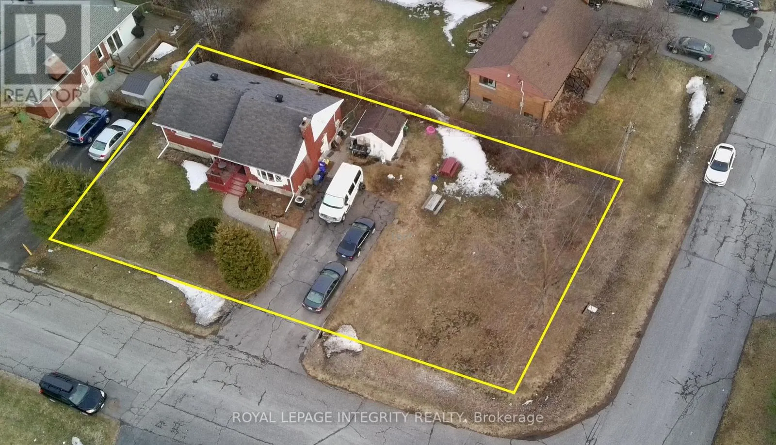 House for rent: 176 Oakridge Boulevard, Ottawa, Ontario K2G 2V2