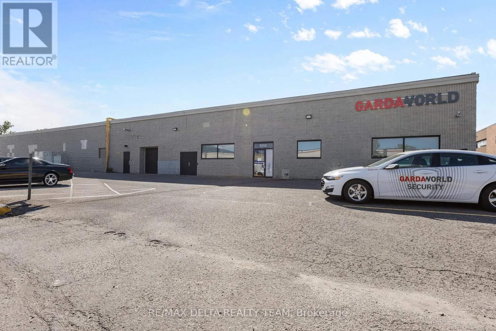 1771 St Laurent Boulevard, Ottawa, Ontario K1G 3V4