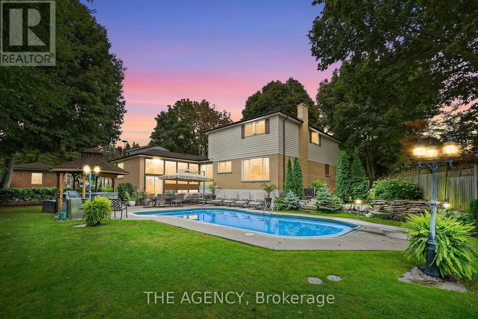 House for rent: 178 Millpond Court, Richmond Hill, Ontario L4C 4W5