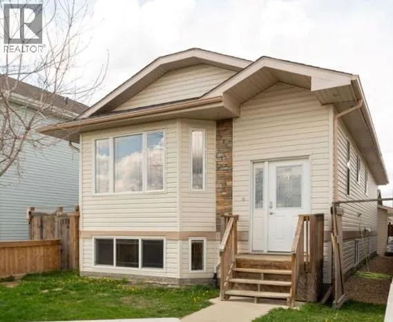 House for rent: 178 Pacific Crescent, Fort McMurray, Alberta T9K 0E7