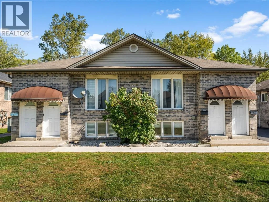 Fourplex for rent: 1780 Northway, Windsor, Ontario N9B 3M2