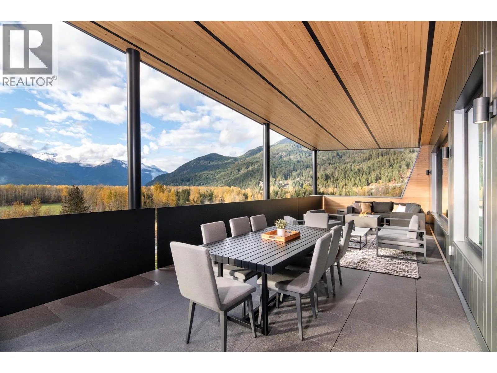 House for rent: 1780 Pinewood Drive, Pemberton, British Columbia V0N 2L3