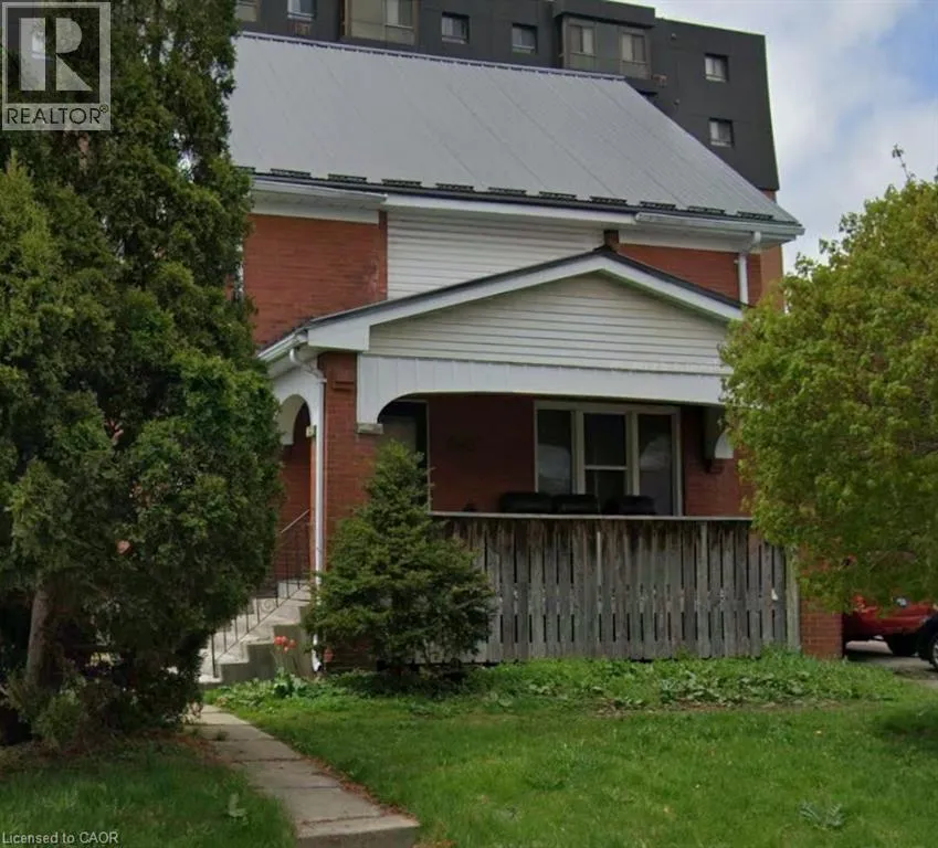 179 Regina Street N, Waterloo, Ontario N2J 3B4