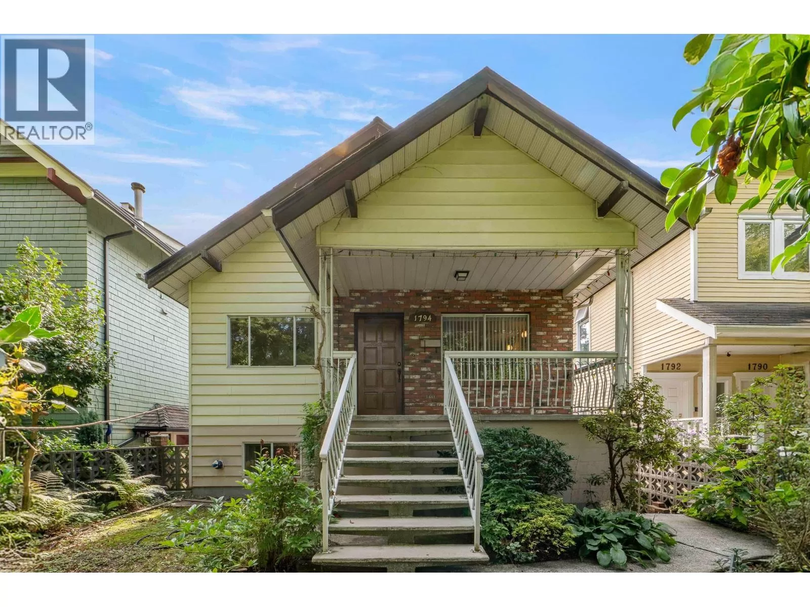 House for rent: 1794 E 6th Avenue, Vancouver, British Columbia V5N 1P5