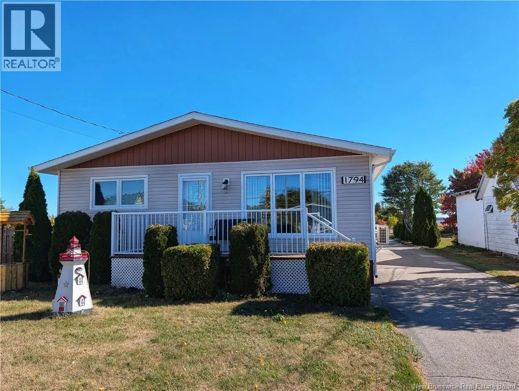 House for rent: 1794 Rue ChÃ¢tillon, Maisonnette, New Brunswick E8N 1Y5