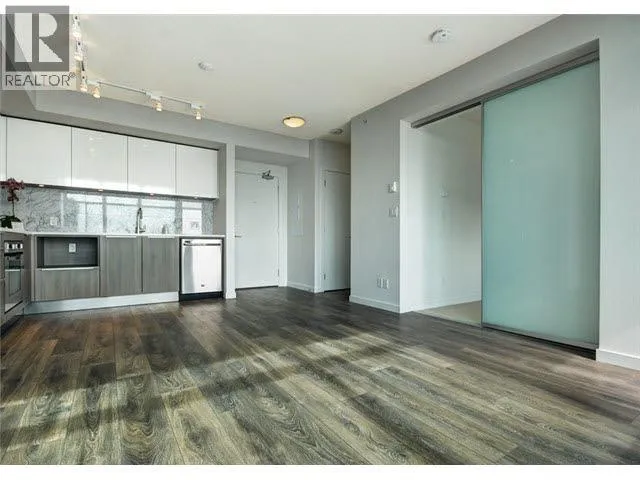 Apartment for rent: 17xx 6461 Telford Avenue, Burnaby, British Columbia V5H 0B7