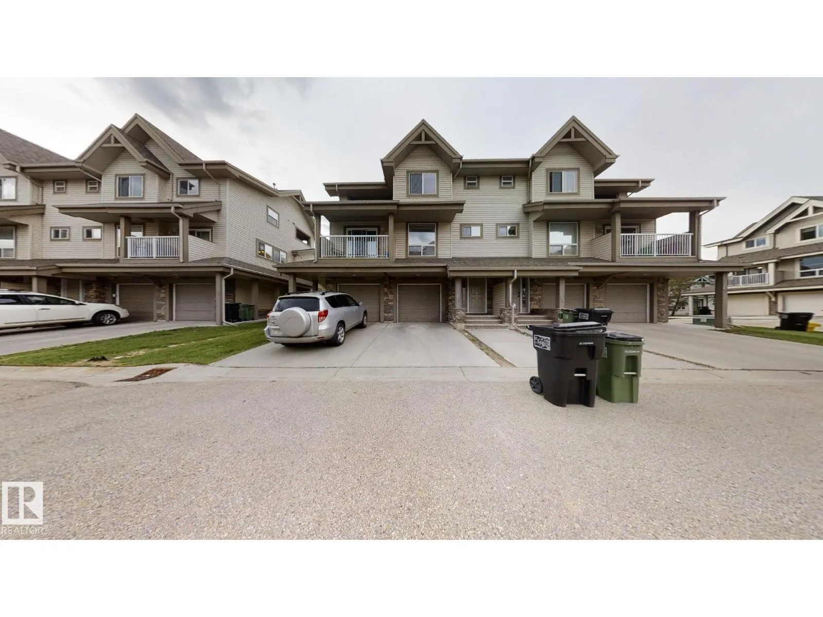 Row / Townhouse for rent: #18 12050 17 Av Sw, Edmonton, Alberta T6W 1X4