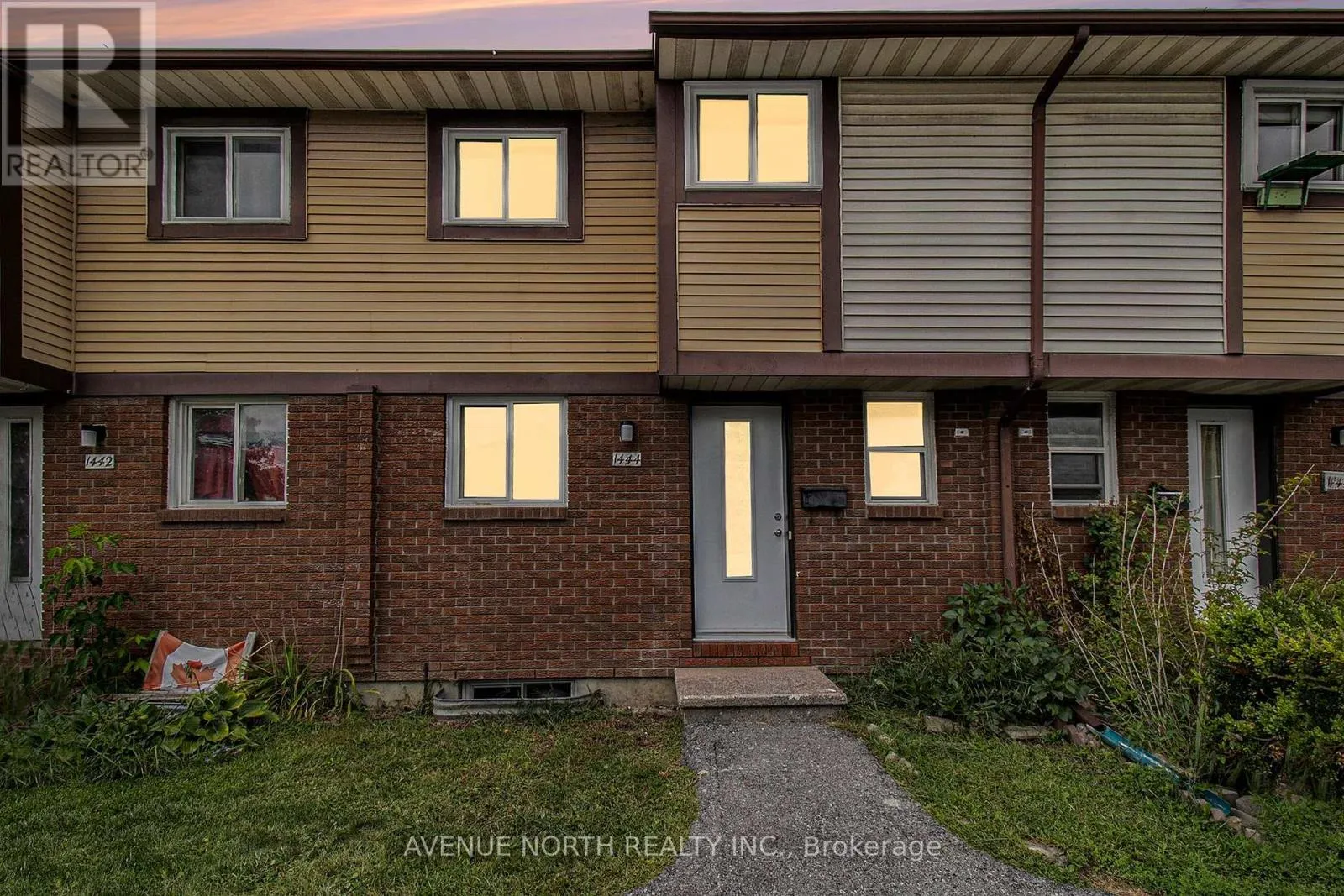 Row / Townhouse for rent: 18 - 1444 Foxwell Street, Ottawa, Ontario K1B 5J4