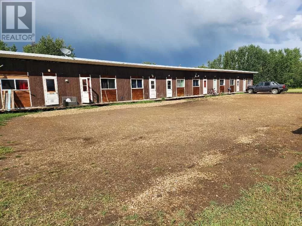 Apartment for rent: 1-8, 1504 Railway Avenue, Rural Big Lakes County, Alberta T0G 0W0