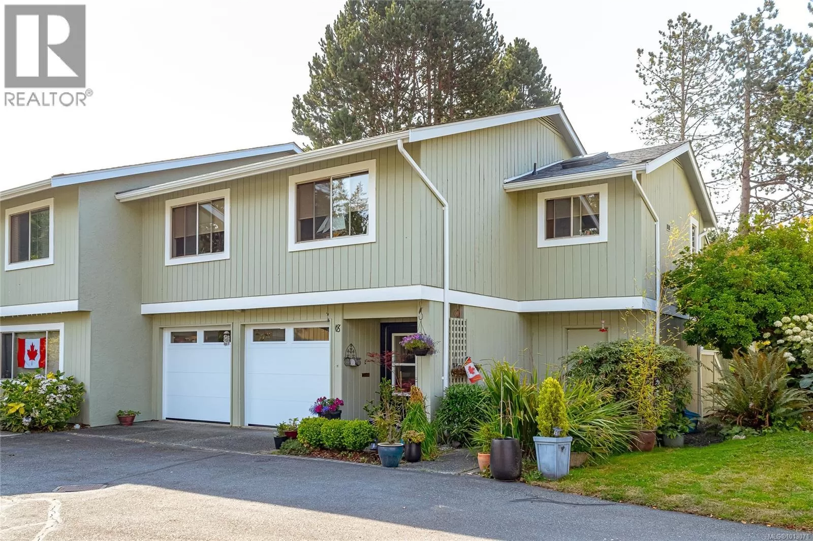 Row / Townhouse for rent: 18 2020 White Birch Rd, Sidney, British Columbia V8R 2R1