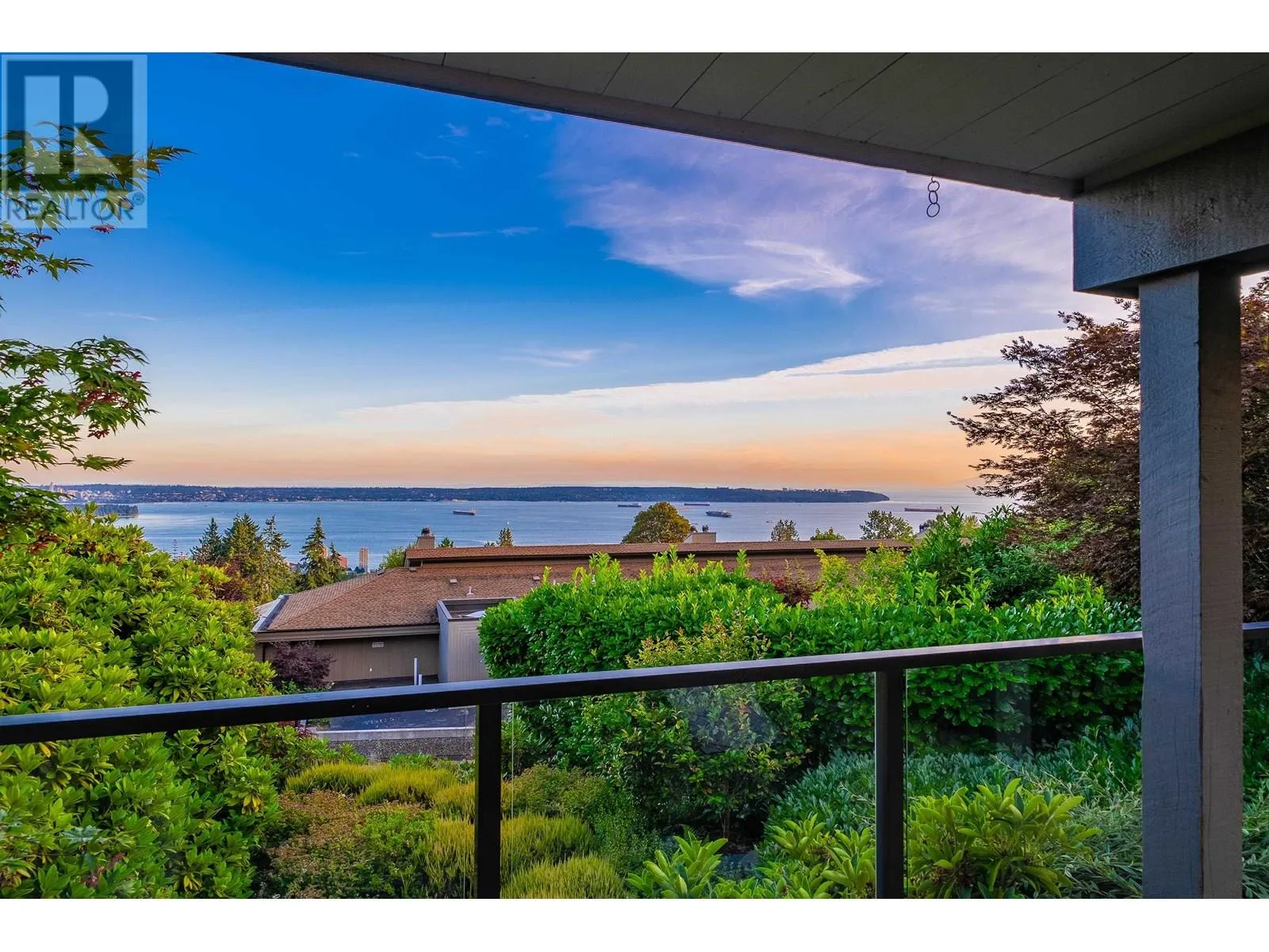 Row / Townhouse for rent: 18 2214 Folkestone Way, West Vancouver, British Columbia V7S 2X7