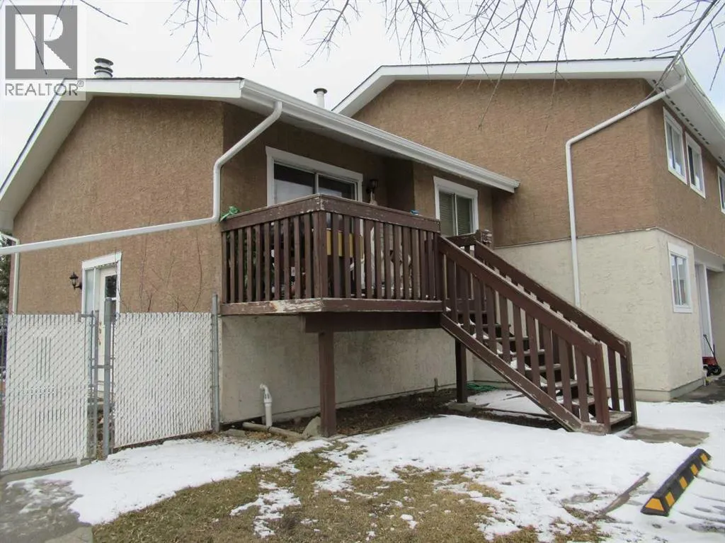 Row / Townhouse for rent: 18, 420 Center Street  N, Sundre, Alberta T0M 1X0