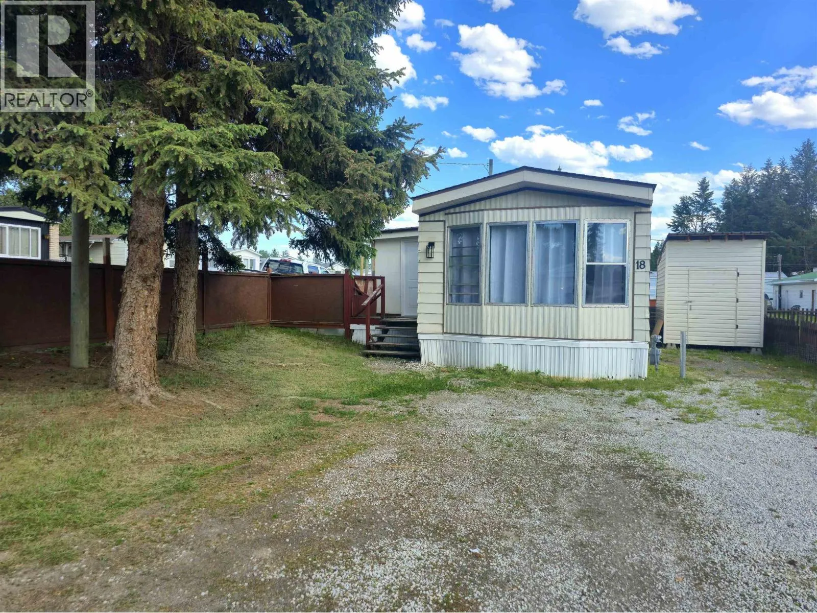 Manufactured Home/Mobile for rent: 18 5378 Park Drive, 103 Mile House, British Columbia V0K 2E1