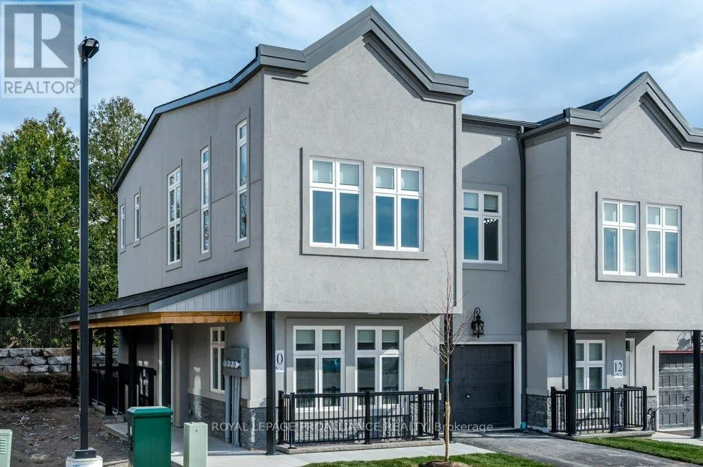 Row / Townhouse for rent: 18 - 550 Brealey Drive, Peterborough, Ontario K9K 2R7