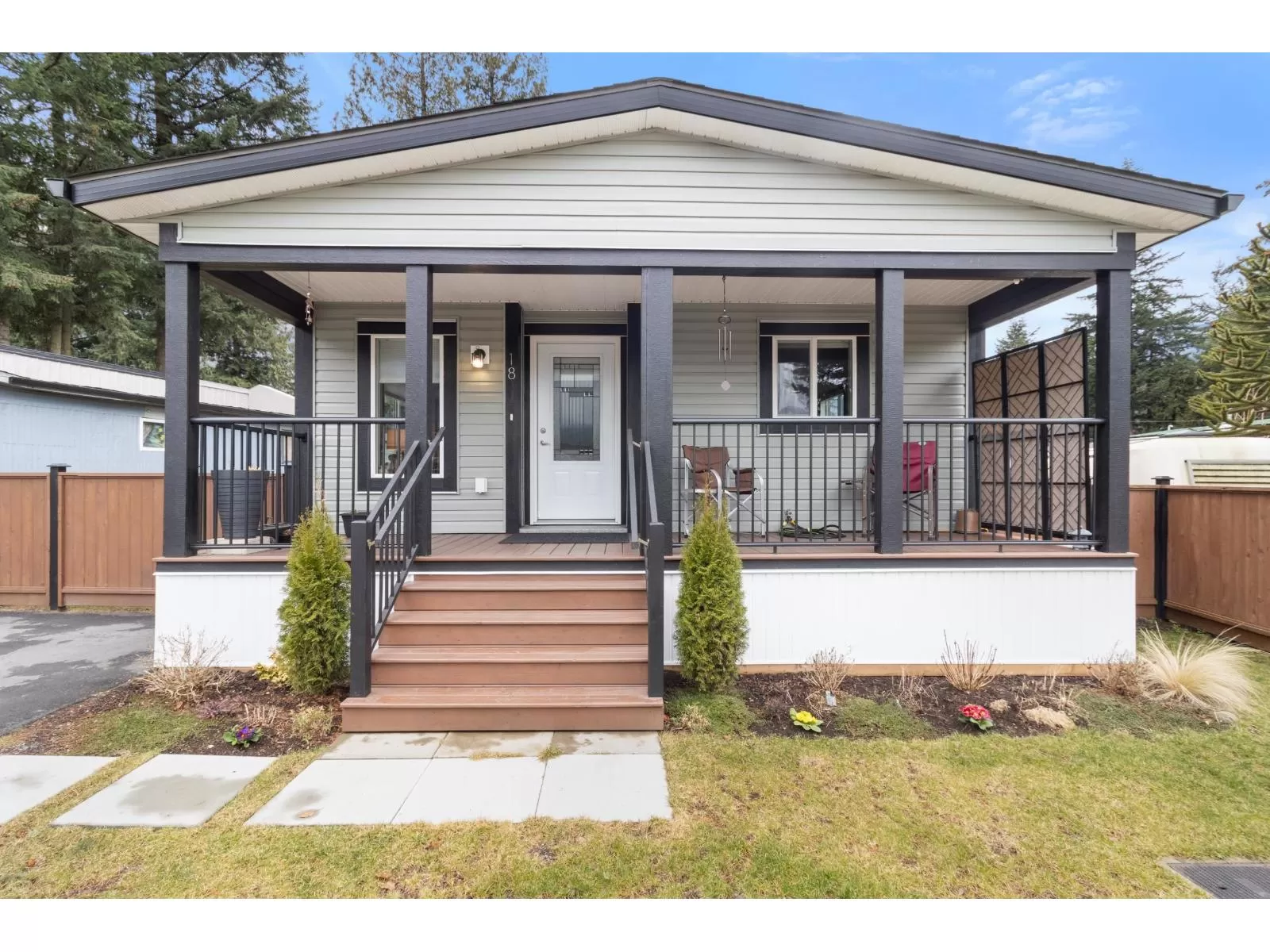 Manufactured Home for rent: 18 63071 Flood Hope Road|hope, Hope, British Columbia V0X 1L2