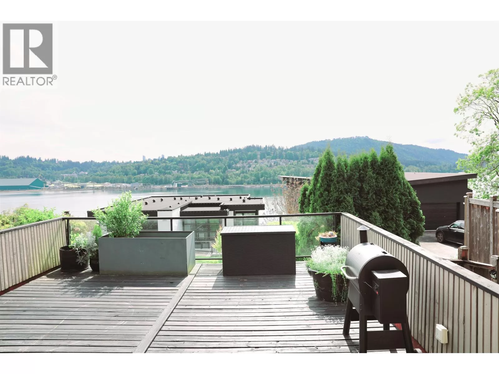 House for rent: 18 Axford Bay, Port Moody, British Columbia V3H 3R2