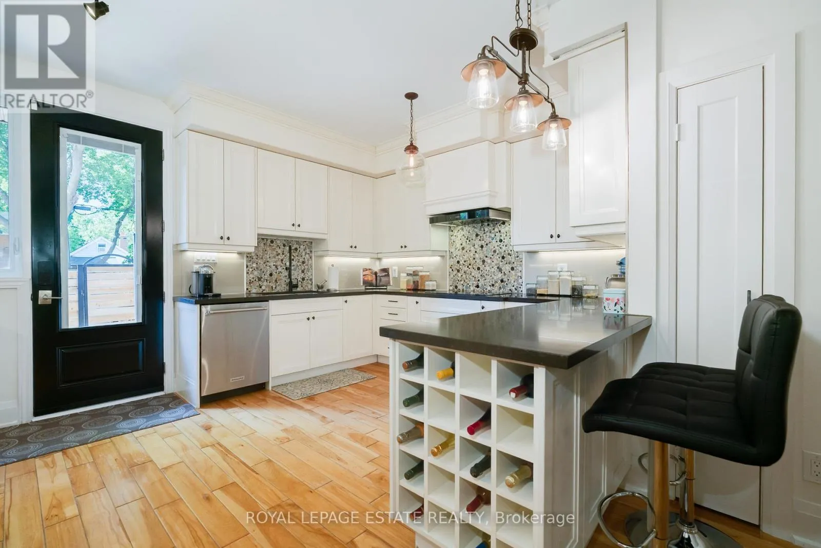 Row / Townhouse for rent: 18 Bastedo Avenue, Toronto, Ontario M4C 3M7