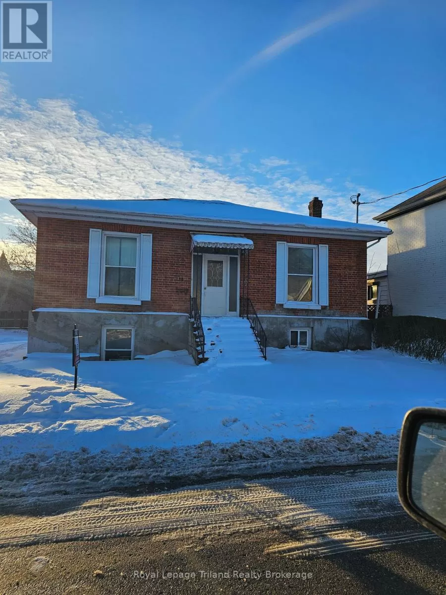 House for rent: 18 Chapel Street, Woodstock, Ontario N4S 3R1