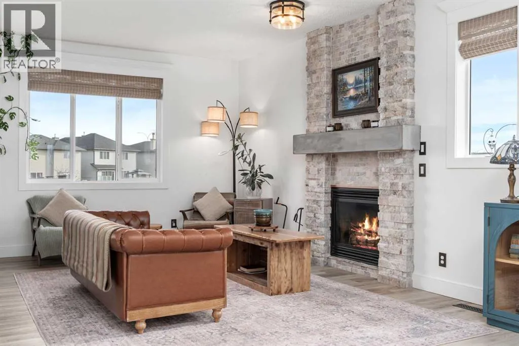 House for rent: 18 Cimarron Grove Bay, Okotoks, Alberta T1S 2H3