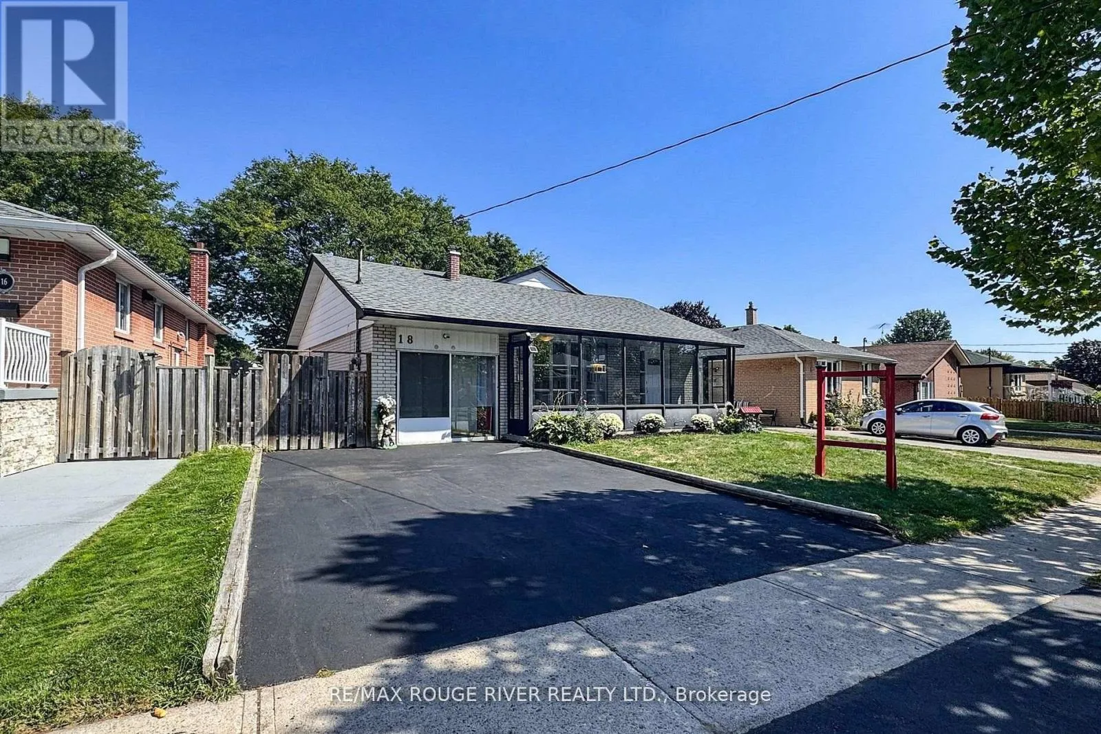 House for rent: 18 Darlingside Drive, Toronto, Ontario M1E 3N8