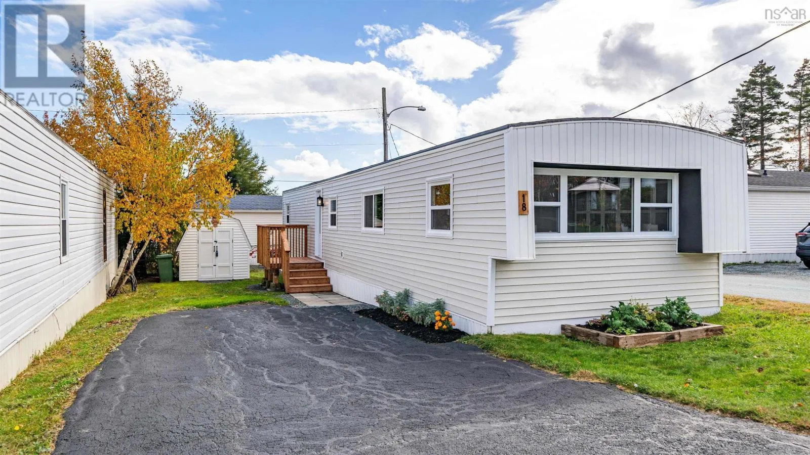 Mobile Home for rent: 18 Earleton Avenue, Dartmouth, Nova Scotia B2Y 2A7