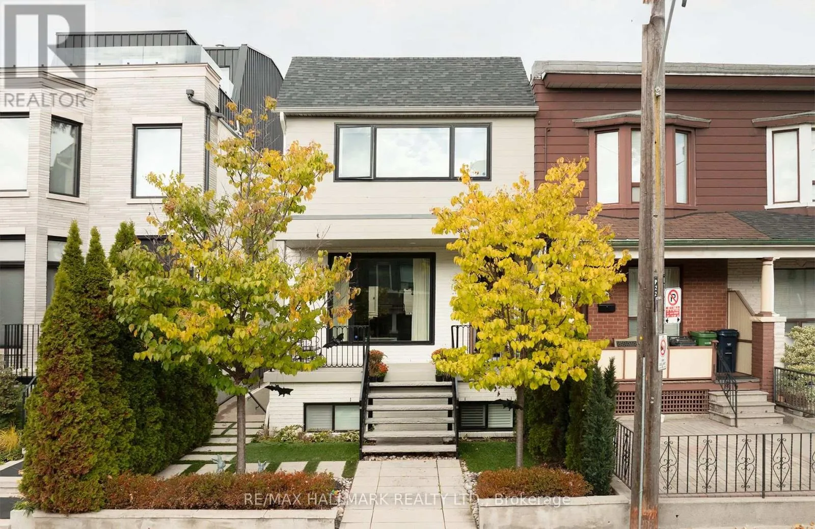 House for rent: 18 Foxley Street, Toronto, Ontario M6J 1R1