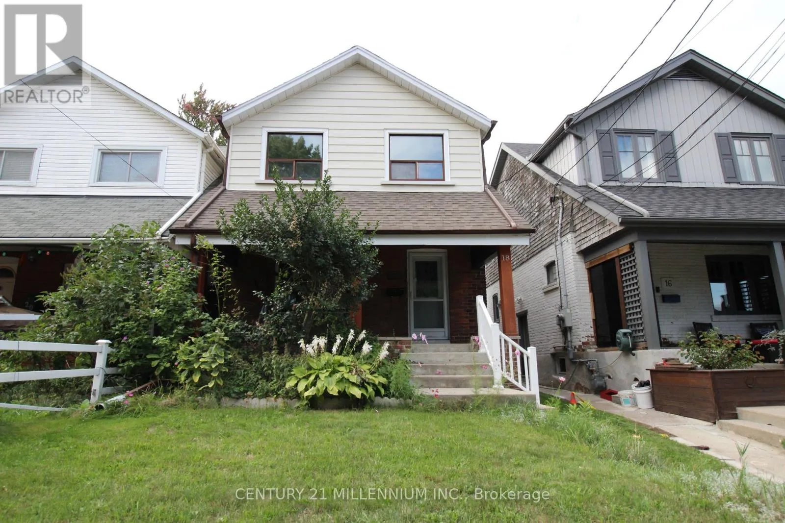 House for rent: 18 Glenvalley Drive, Toronto, Ontario M6M 4V9