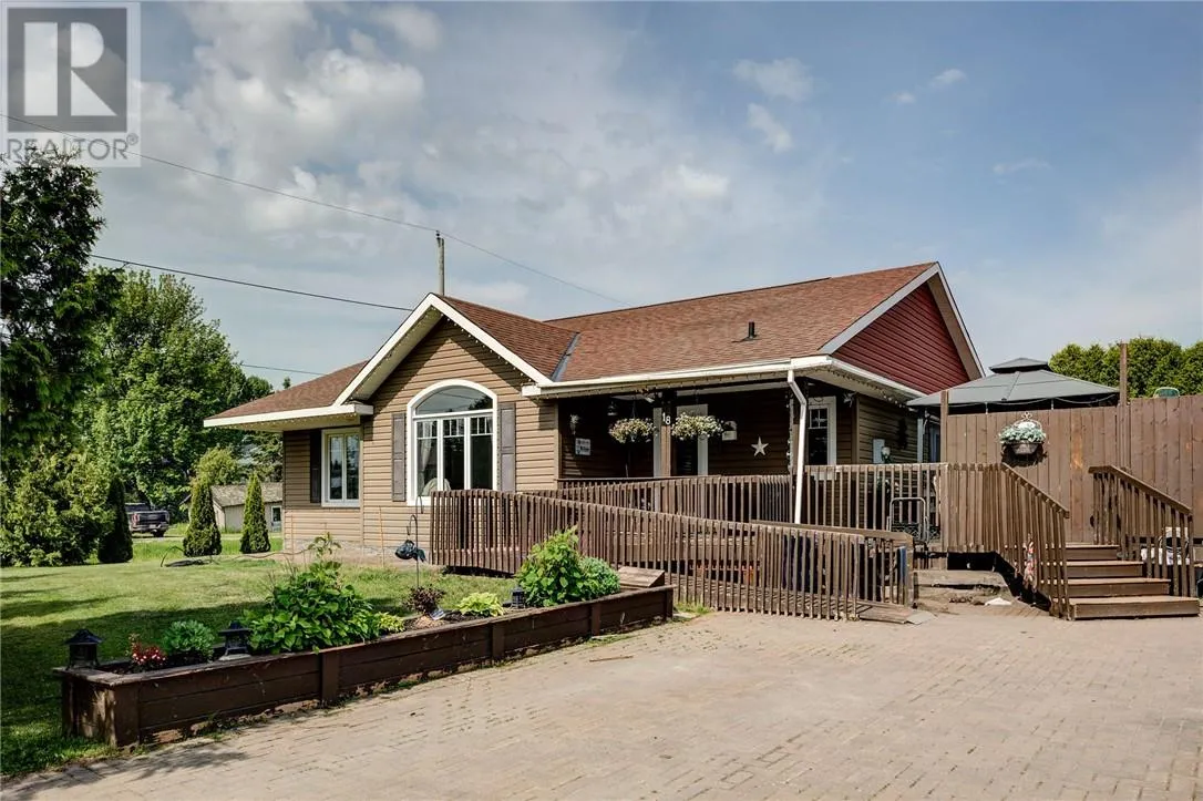 House for rent: 18 Jessup Street, Cache Bay, Ontario P0H 1G0