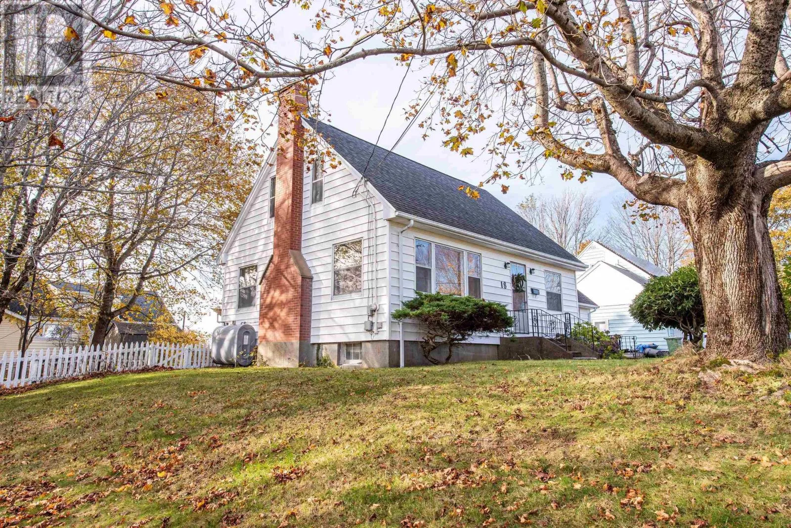 House for rent: 18 Margaree Parkway, Dartmouth, Nova Scotia B2W 1P9