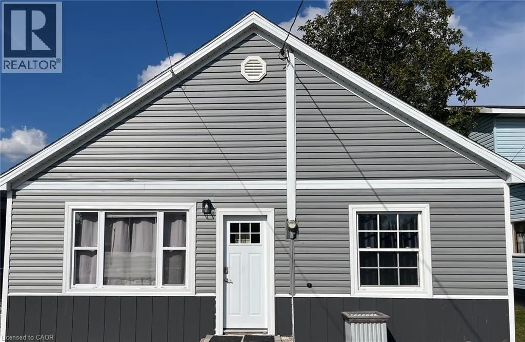 House for rent: 18 Quarry Street, Hagersville, Ontario N0A 1H0