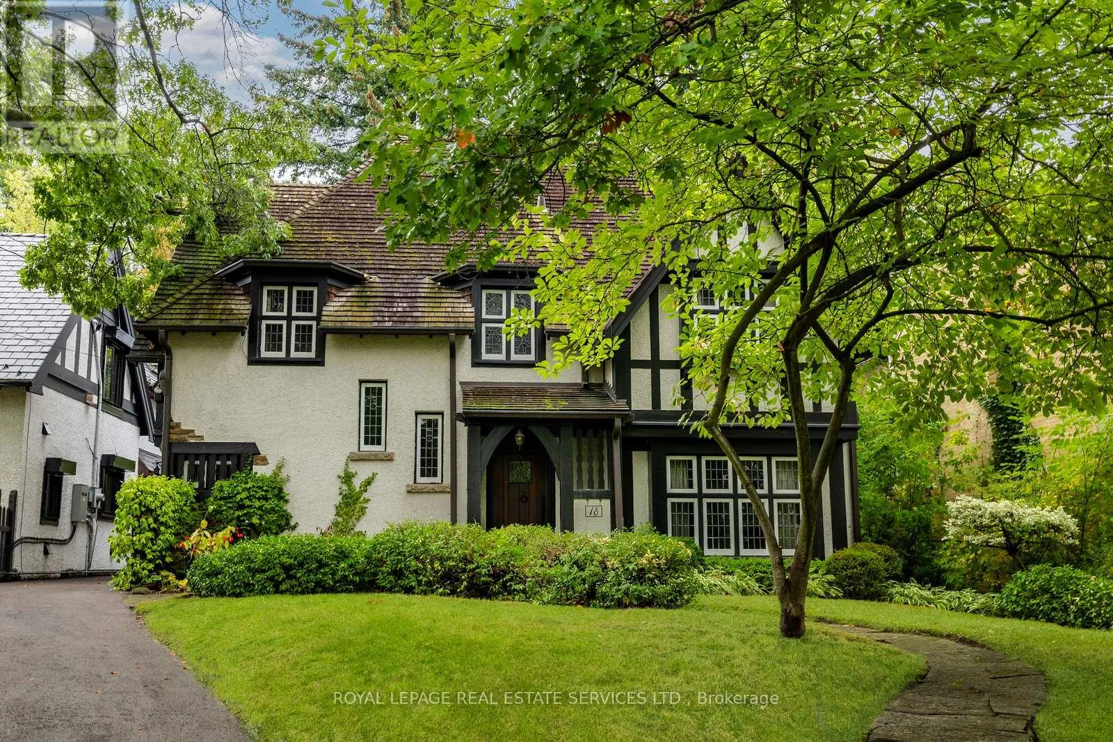 House for rent: 18 Queen Marys Drive, Toronto, Ontario M8X 1S2