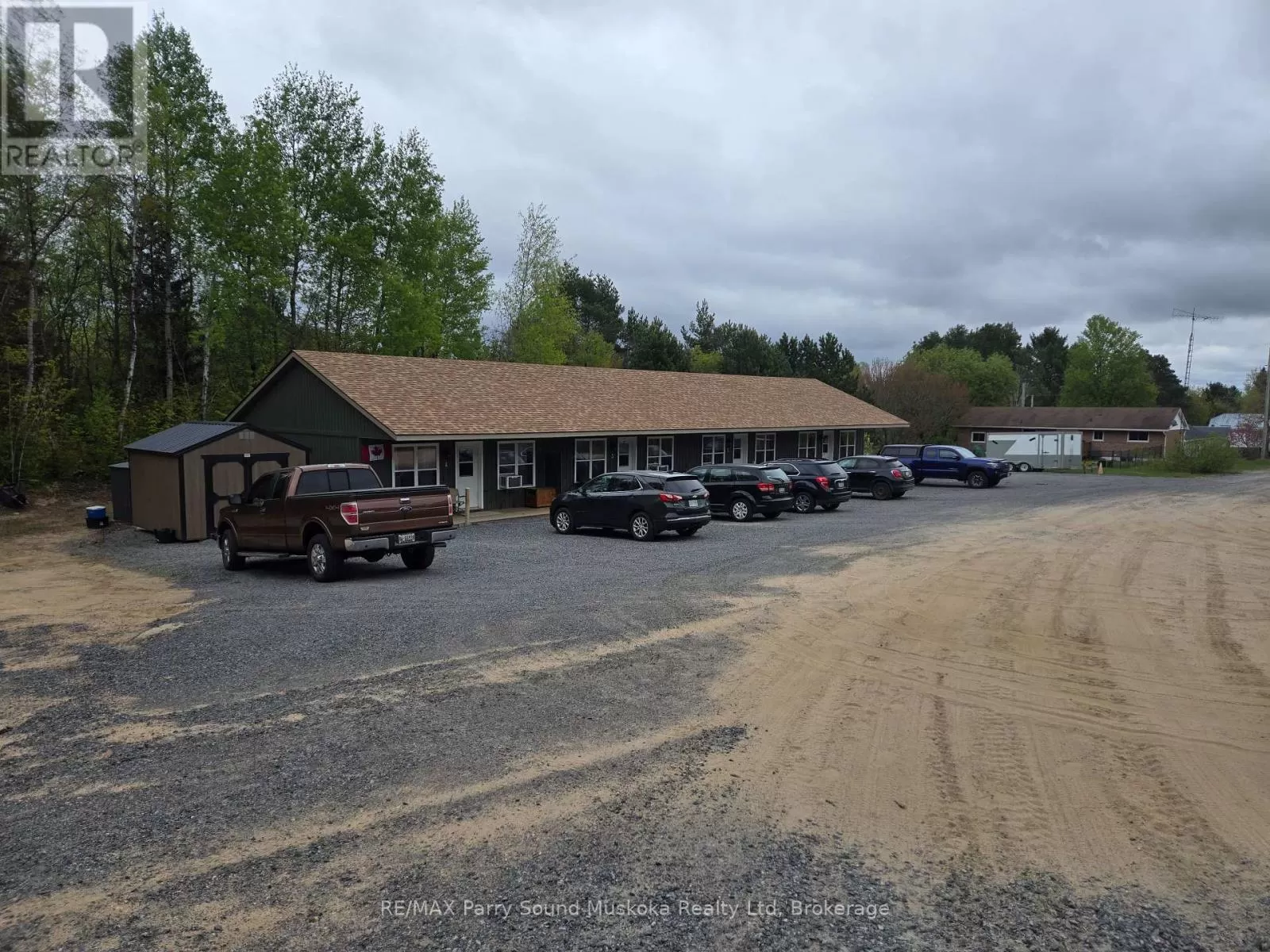 Other for rent: 18 Roselawn Boulevard, South River, Ontario P0A 1M0