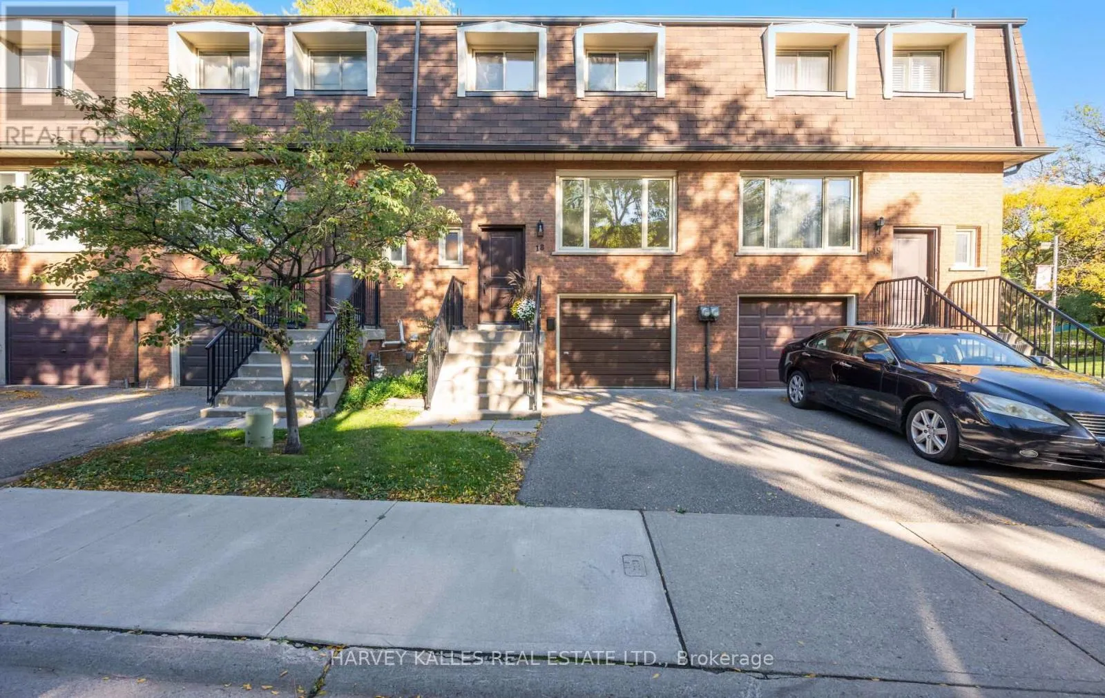 Row / Townhouse for rent: 18 Silver Shadow Path, Toronto, Ontario M9C 4Y2