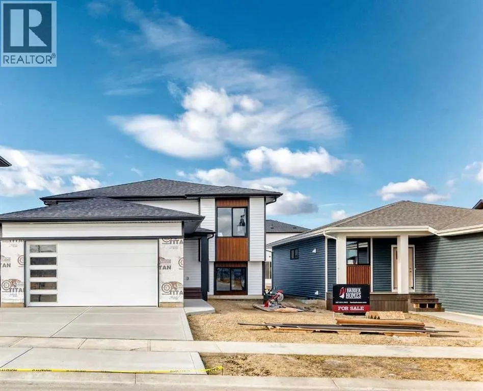 House for rent: 18 Tagish Avenue, Red Deer, Alberta T4P 0Y7