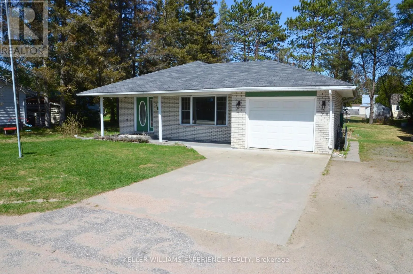 House for rent: 18 Tebby Boulevard, South River, Ontario P0A 1X0