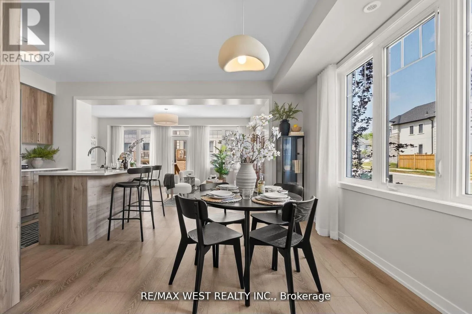 Row / Townhouse for rent: 18 Ziibi Way, Clarington, Ontario L1B 1G9