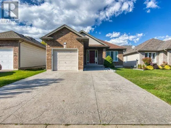 House for rent: 180 Drapers Street, Welland, Ontario L3C 7N2