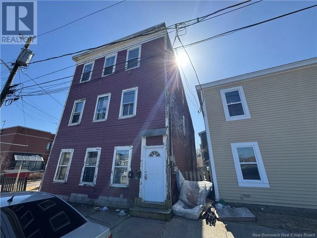 Triplex for rent: 180 Metcalf Street, Saint John, New Brunswick E2K 1K5