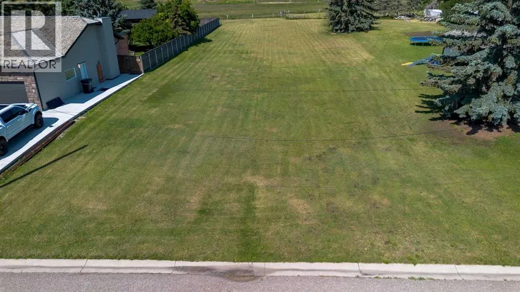 180 S 250 W, Raymond, Alberta T0K 2S0