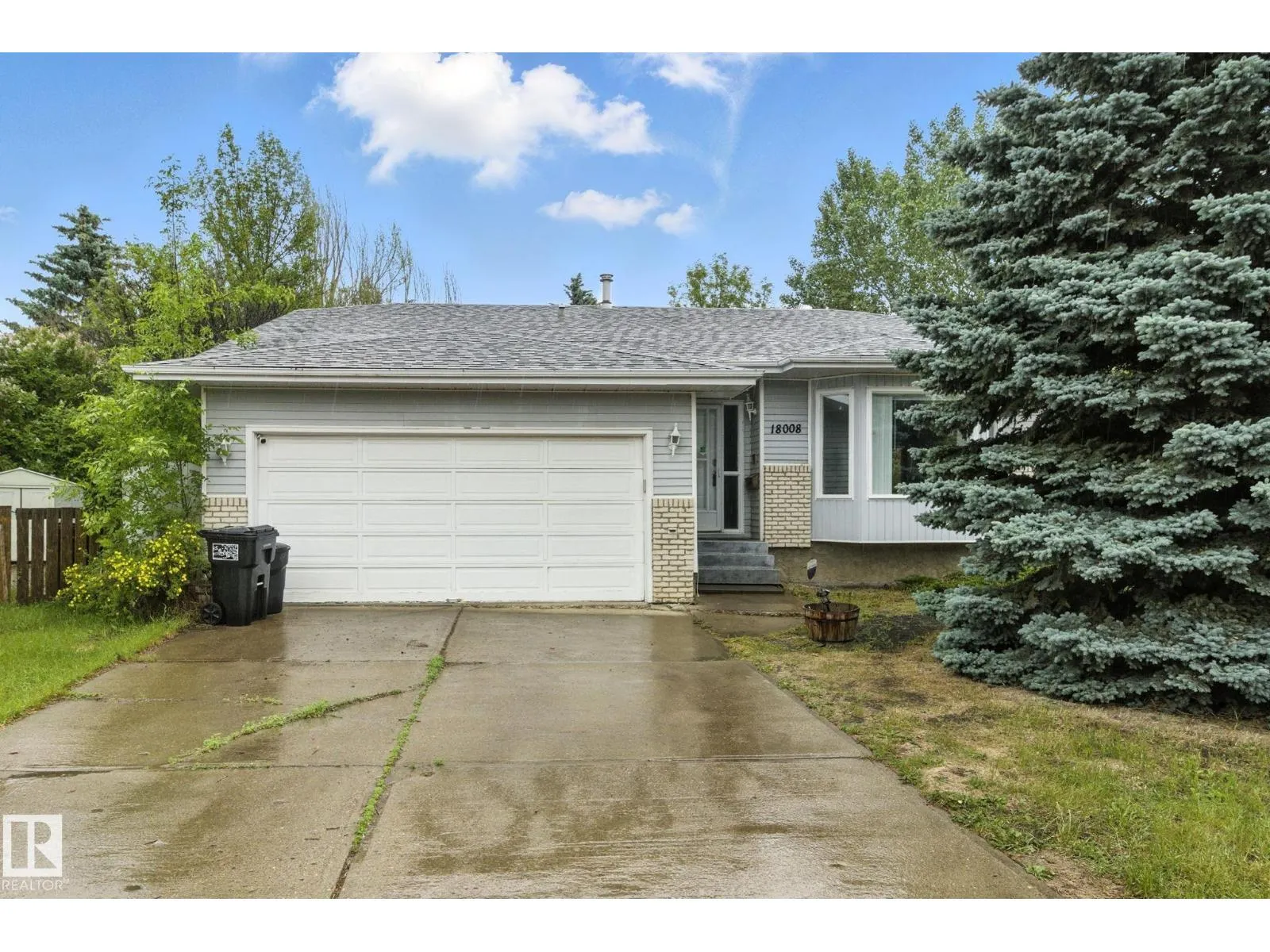 House for rent: 18008 61 Av Nw, Edmonton, Alberta T6M 1T2