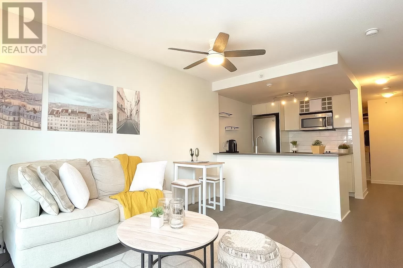 Apartment for rent: 1801 233 Robson Street, Vancouver, British Columbia V6B 0E8